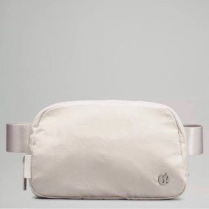 Lululemon white belt bag new!!